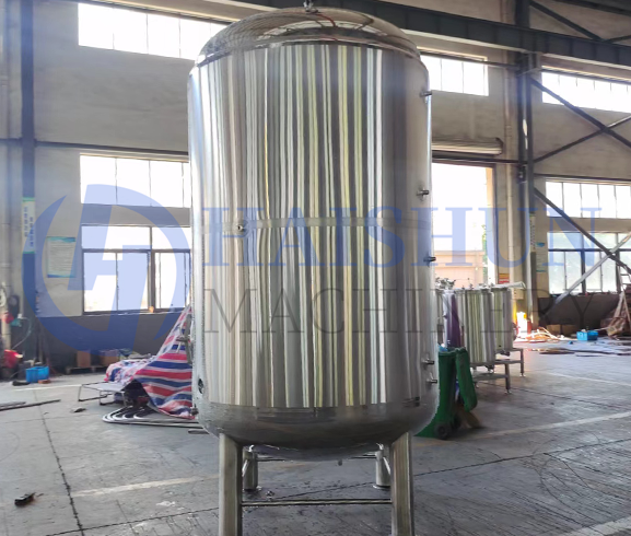 Mais de 30 BBL Brite Tanks